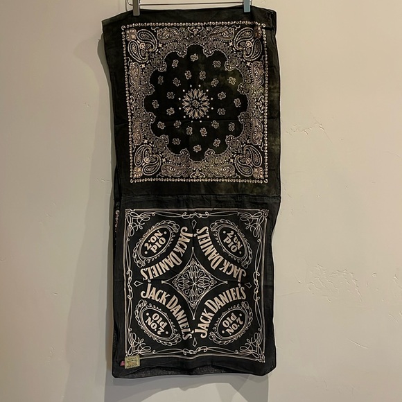 Jack Daniel’s Distressed Large Bandana Style Cotton scarf - Picture 4 of 5